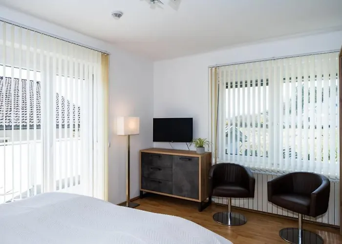 Schoenes Mit Garten 度假居