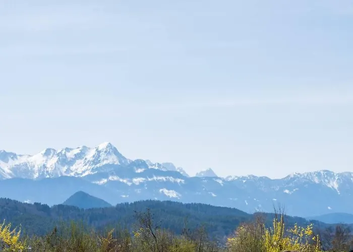 Schoenes Mit Garten Pörtschach am Wörthersee